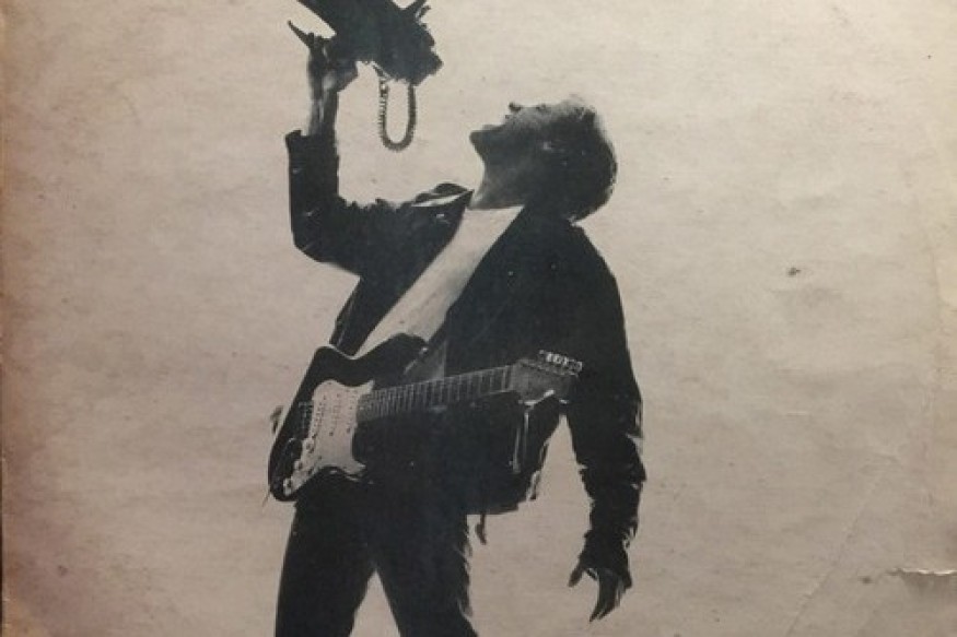 Bryan Adams : à 35 ans, Waking Up the Neighbours raconte le pari de Mutt Lange et le record d’Everything I Do
