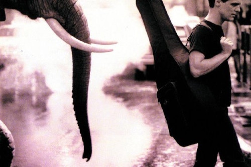 Il y a 27 ans, Bryan Adams trouvait le duo de On a Day Like Today dans un ascenseur